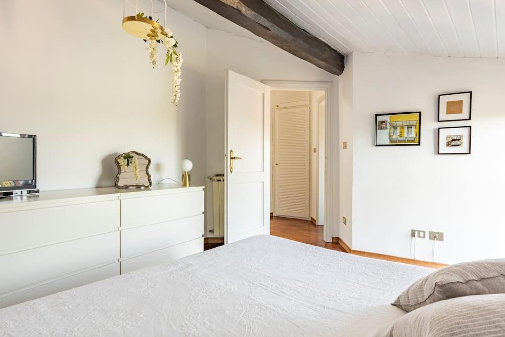 בולוניה Lovely One-Bedroom Attic In An Ancient Village מראה חיצוני תמונה